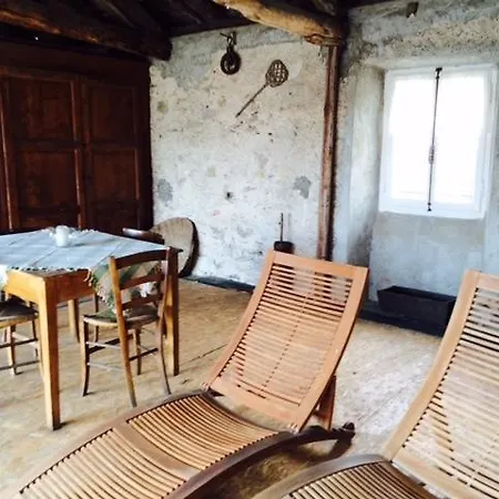 Apartamento Dal Picasass House Madonna Del Sasso Habitación foto