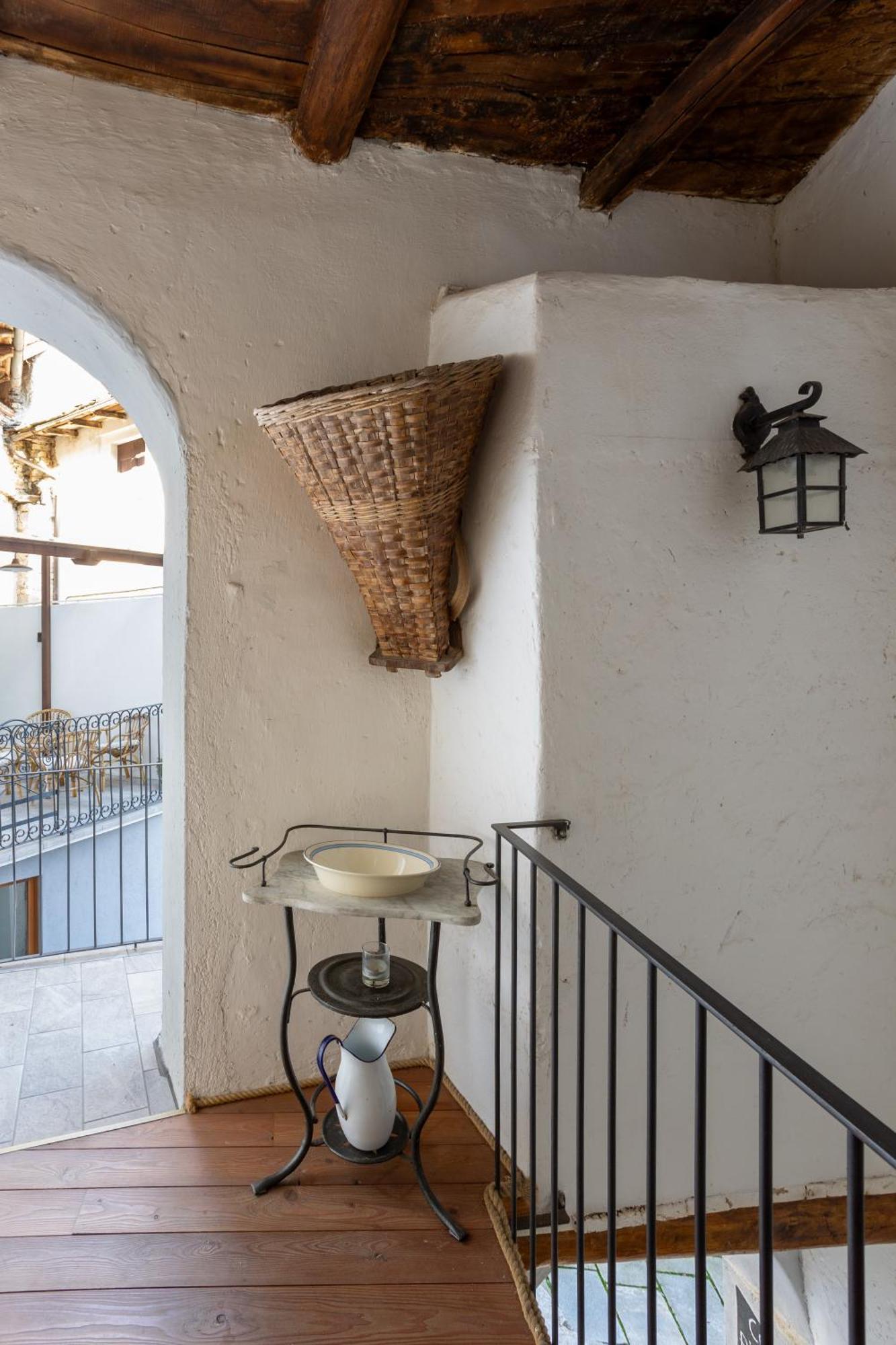 Dal Picasass House